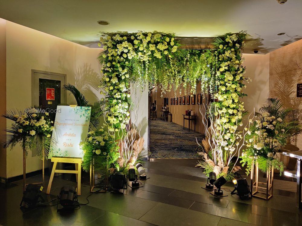 Photo By The Glitttering Arc - Decorators