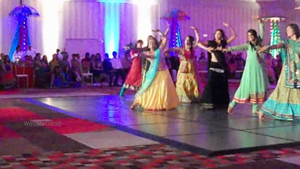 Photo By Wedding Choreography by Deepak - Sangeet Choreographer