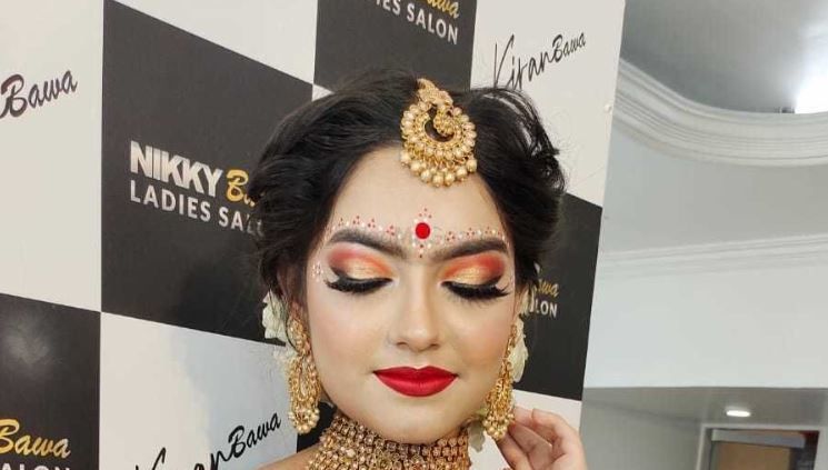 Radhika Beauty Makeover