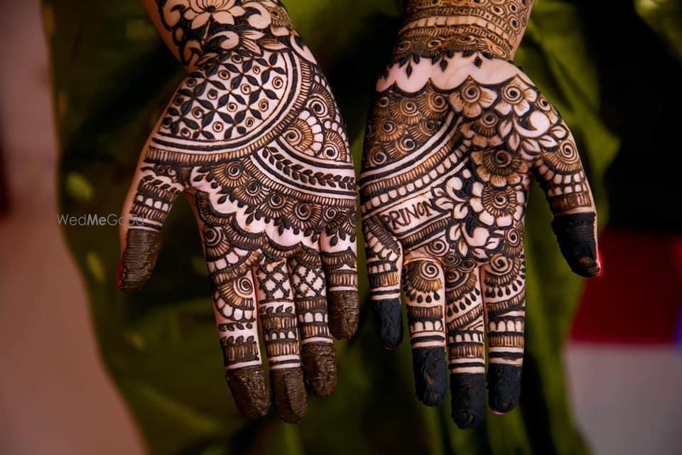 Photo By Henna by Oishi - Mehendi Artist