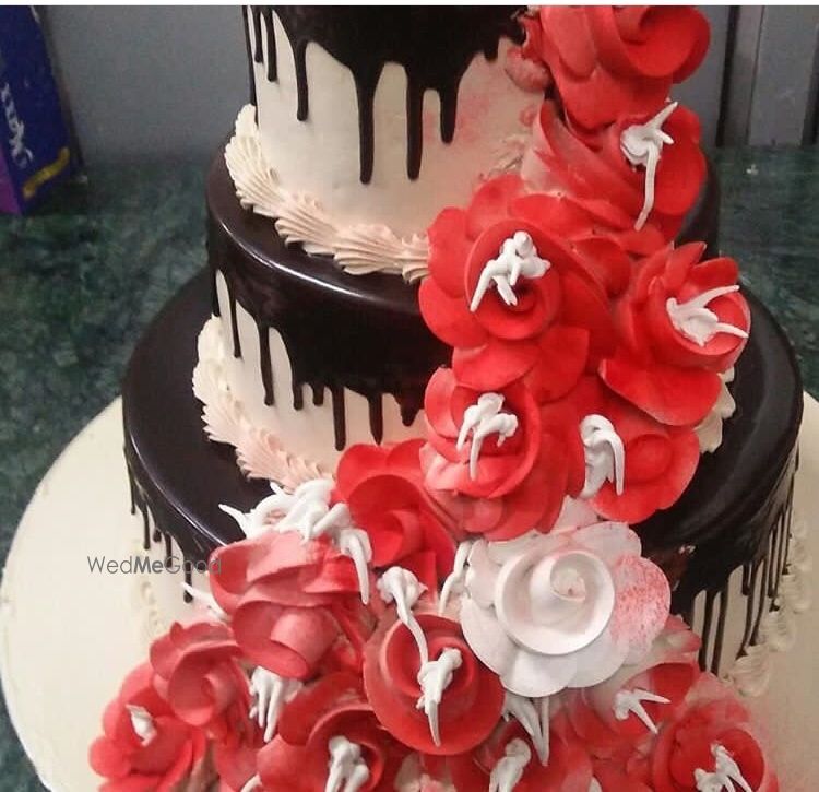 Photo By Cakes N Creams - Cake