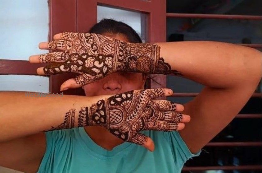 Saba Mehendi Artist