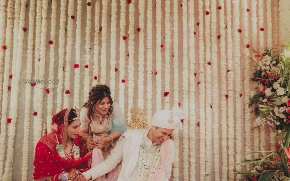 Photo By The Knotty Weds - Photographers