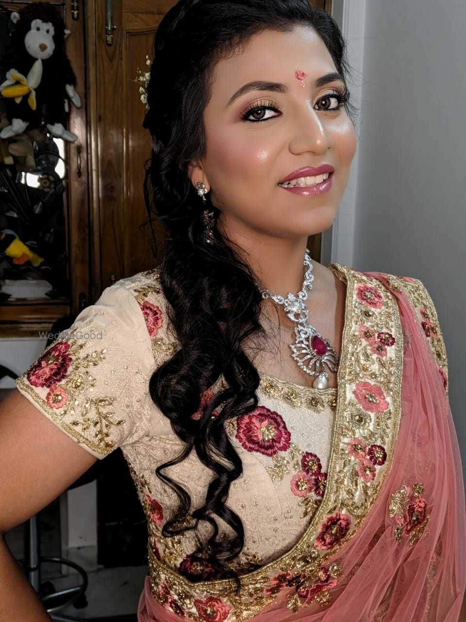 Photo By Makeovers by Nitin Girdhar - Bridal Makeup