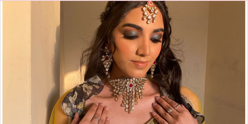 Makeup by Divya Vasnani