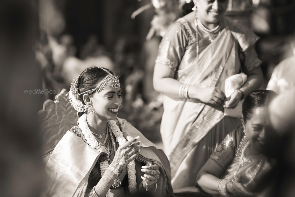 Photo By The Wedding World - Photographers