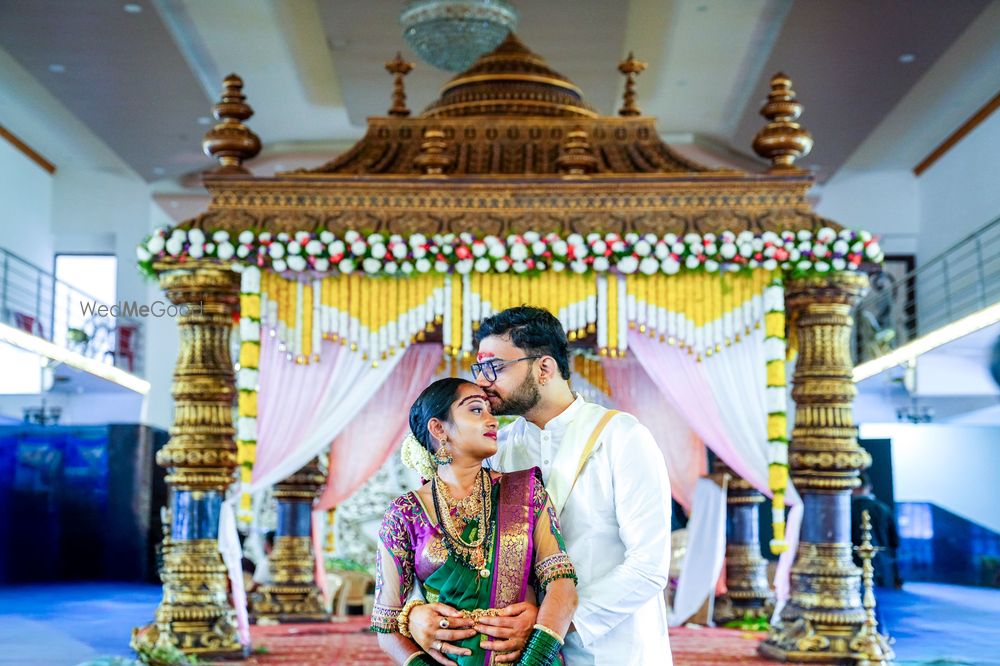 Photo By The Wedding World - Photographers