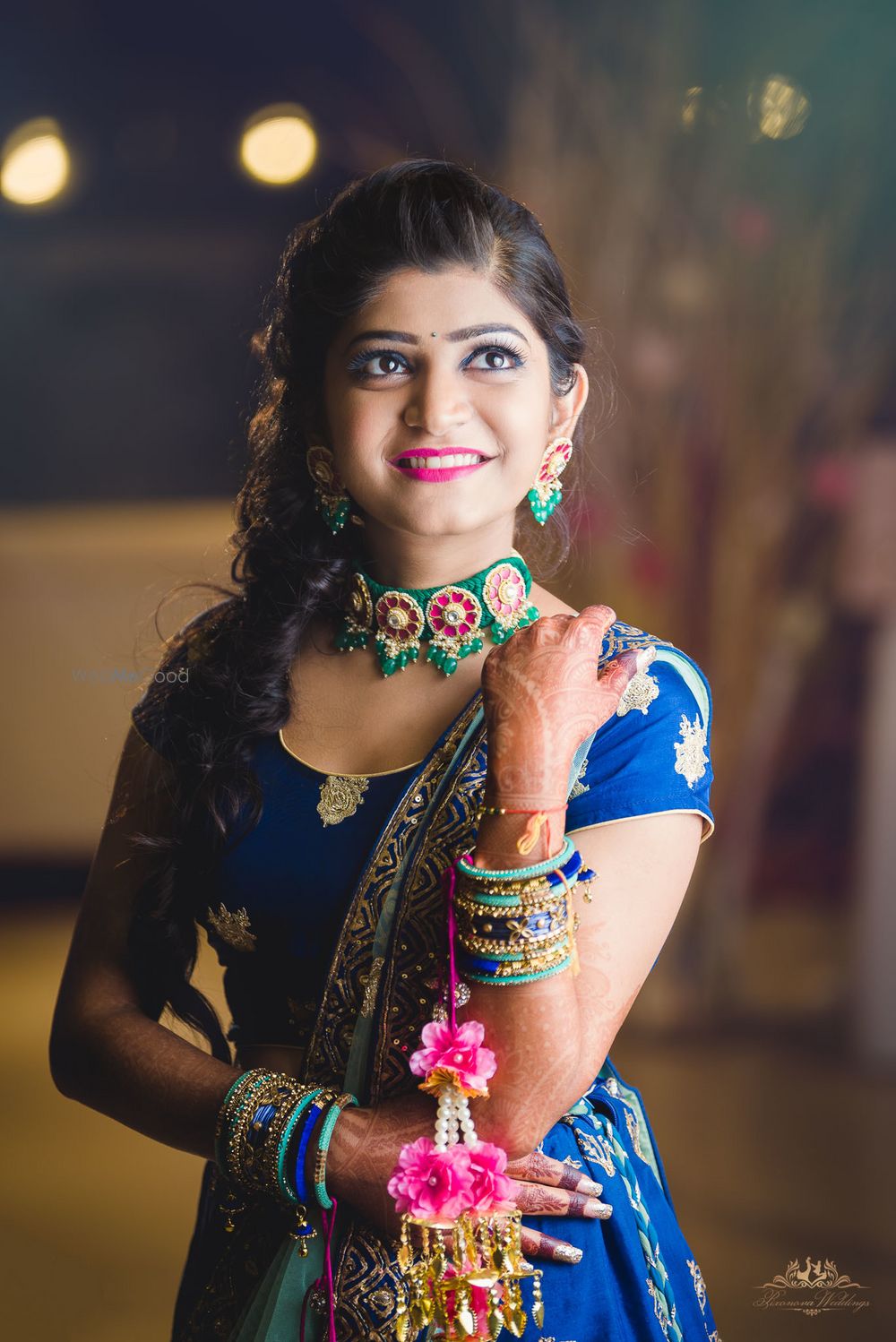 Photo of Bridal look on mehendi with choker