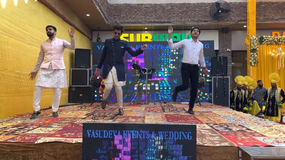 Photo By Dance Team By Vickky - Sangeet Choreographer