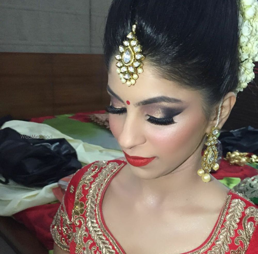 Photo By Makeup by Meera Sakhrani - Bridal Makeup