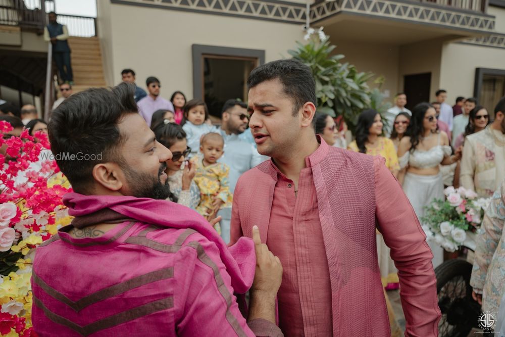 Photo By Silverlight Studios  - Photographers