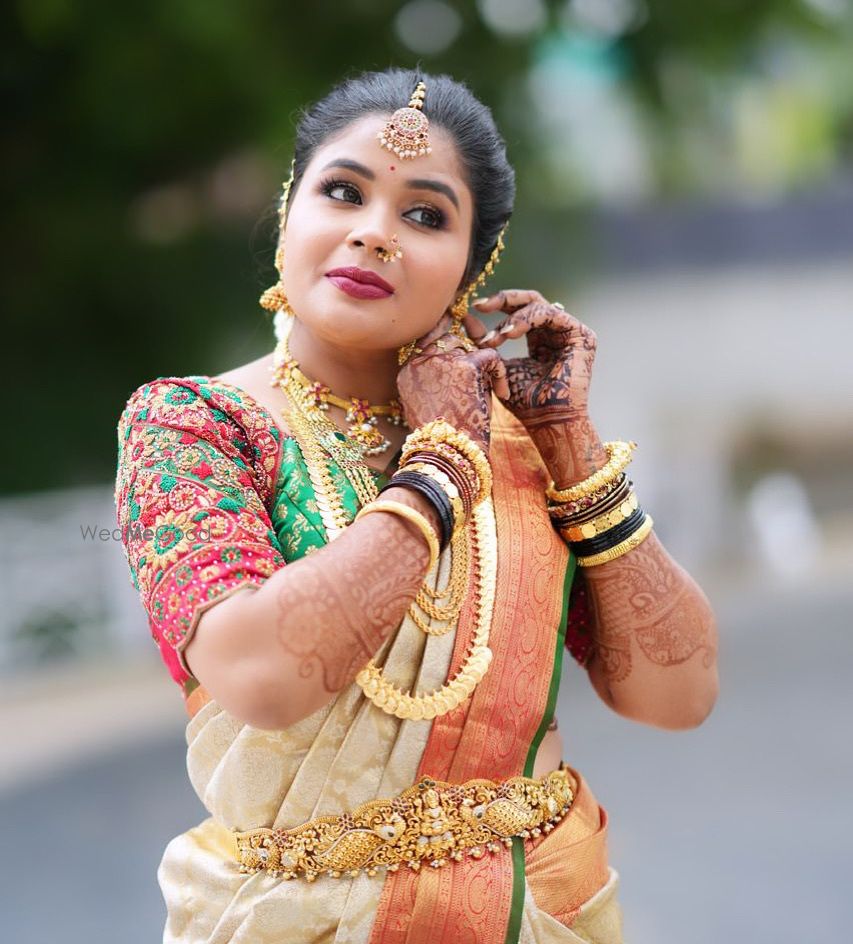 Photo By Makeover by Sowmya Manjunath - Bridal Makeup Artists