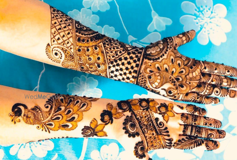 Aman Mehendi Artist