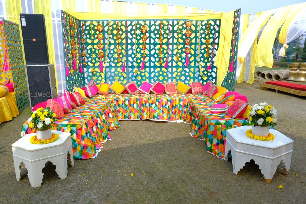 Photo By Maple Paradise - Venues