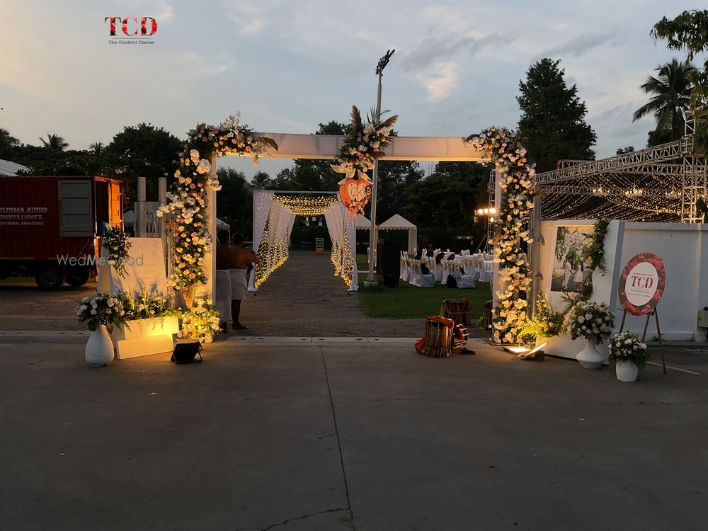 Photo By The Confetti Diaries - Decorators