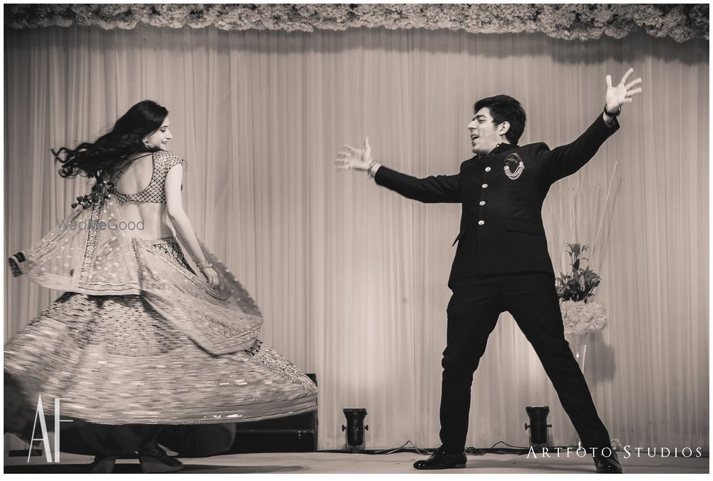 Photo By Divay - The Wedding Choreographers - Sangeet Choreographer