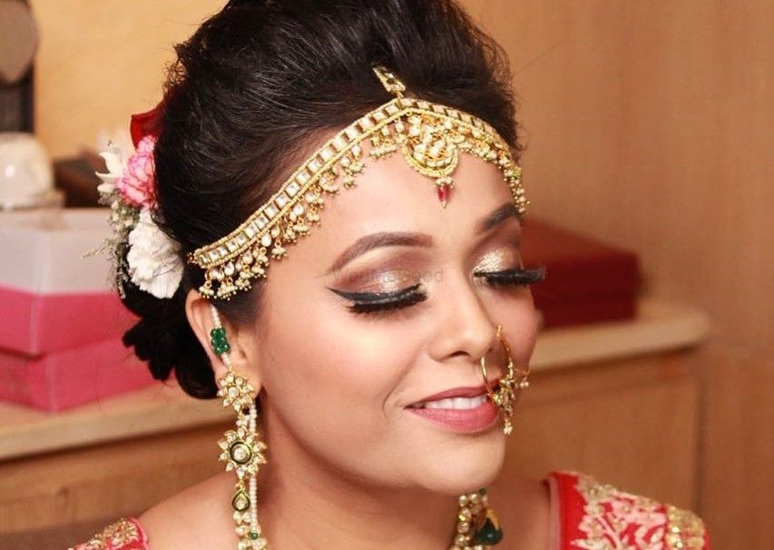 Nidhi Sansi Makeups