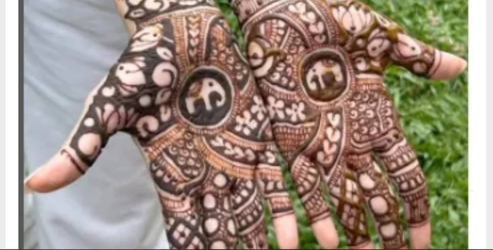 Henna Hands by Zalak