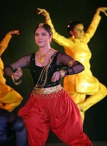 Photo By SR's Rise Dance Studio - Sangeet Choreographer