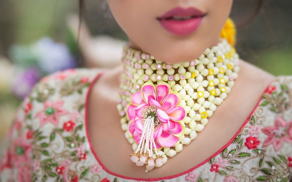 Photo of Floral necklace