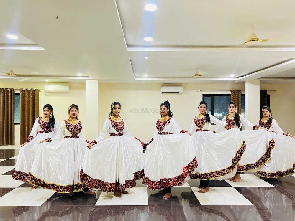Photo By Ayush Wedding Choreography - Sangeet Choreographer