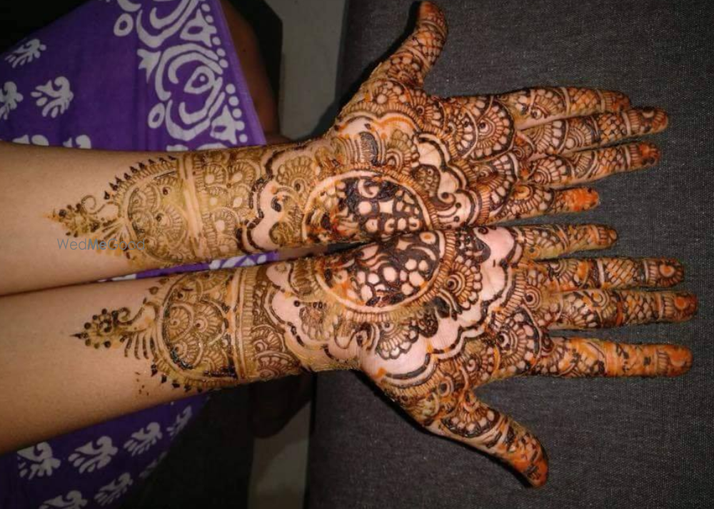 Photo By Pari Beauty Studio - Mehendi Artist