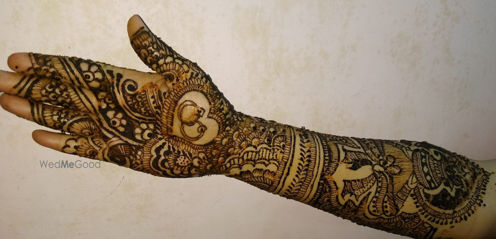 Photo By Pari Beauty Studio - Mehendi Artist