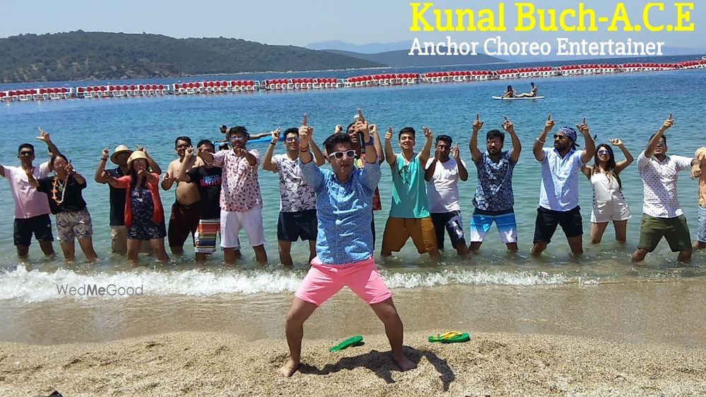 Photo By Kunal Buch Ace Anchor Choreographer Entertainer - Sangeet Choreographer