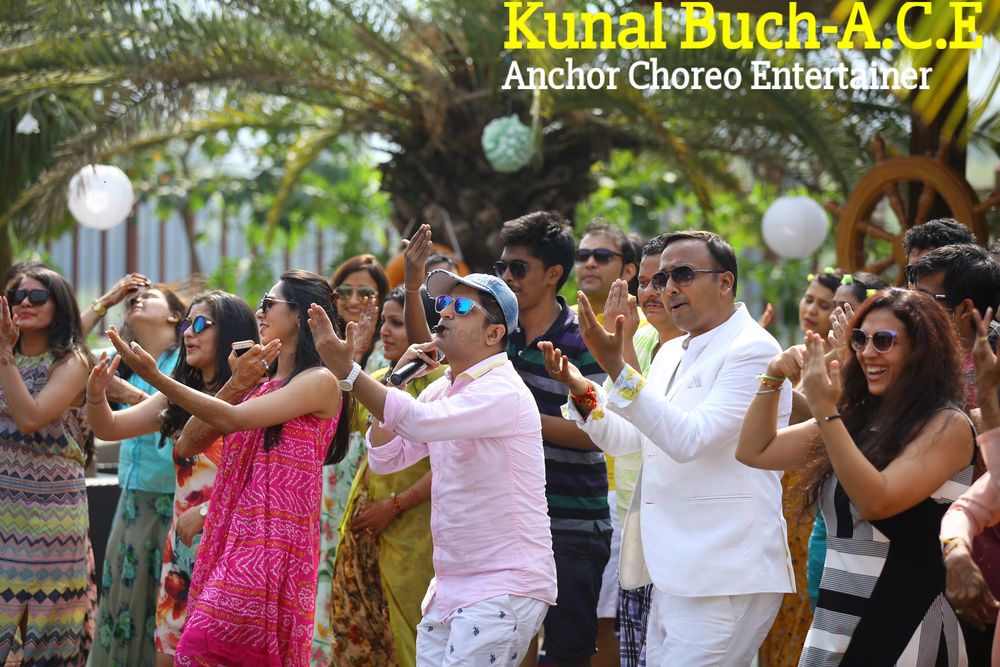 Photo By Kunal Buch Ace Anchor Choreographer Entertainer - Sangeet Choreographer