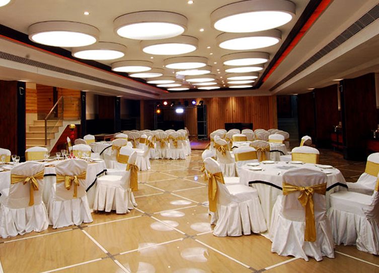 Photo By Palki Gulmohar Banquet - Venues