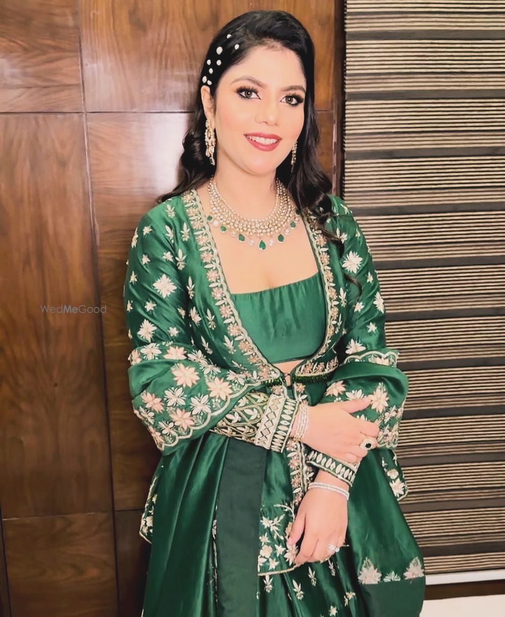 Photo By Aarti Khanna Makeovers - Bridal Makeup