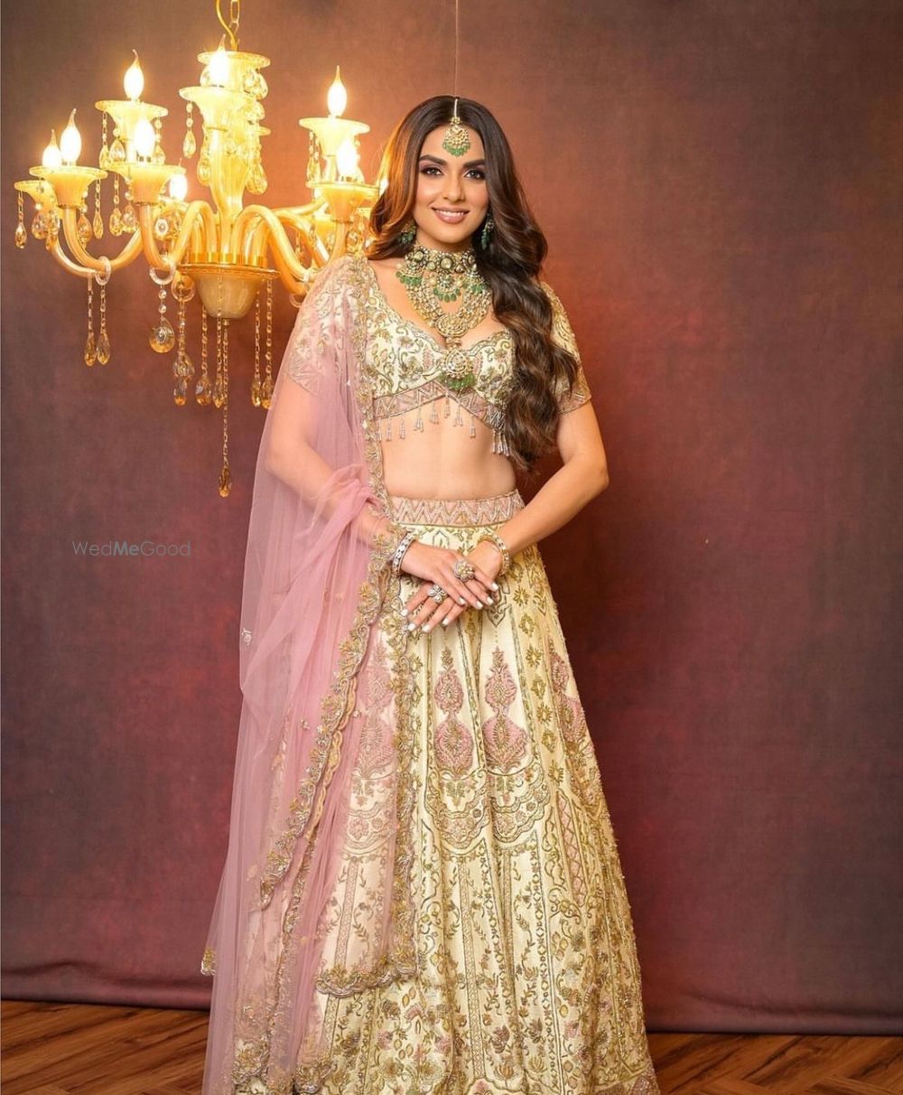 Photo By Aarti Khanna Makeovers - Bridal Makeup