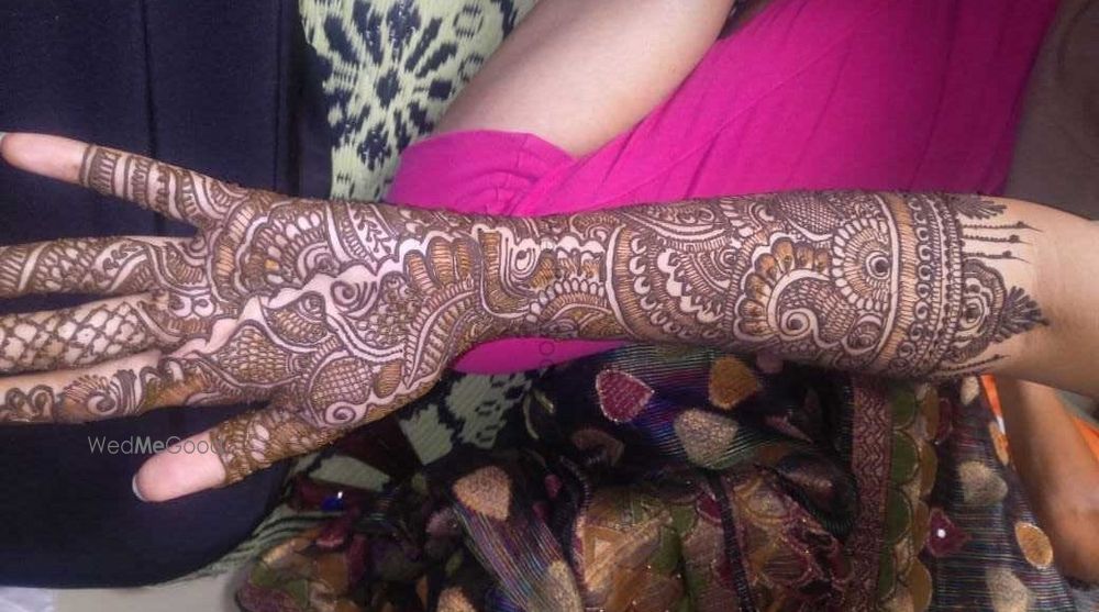 Fahmeeda Mehendi