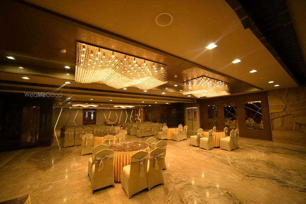 Photo By SH&B - Hotel Millennium Inn - Venues