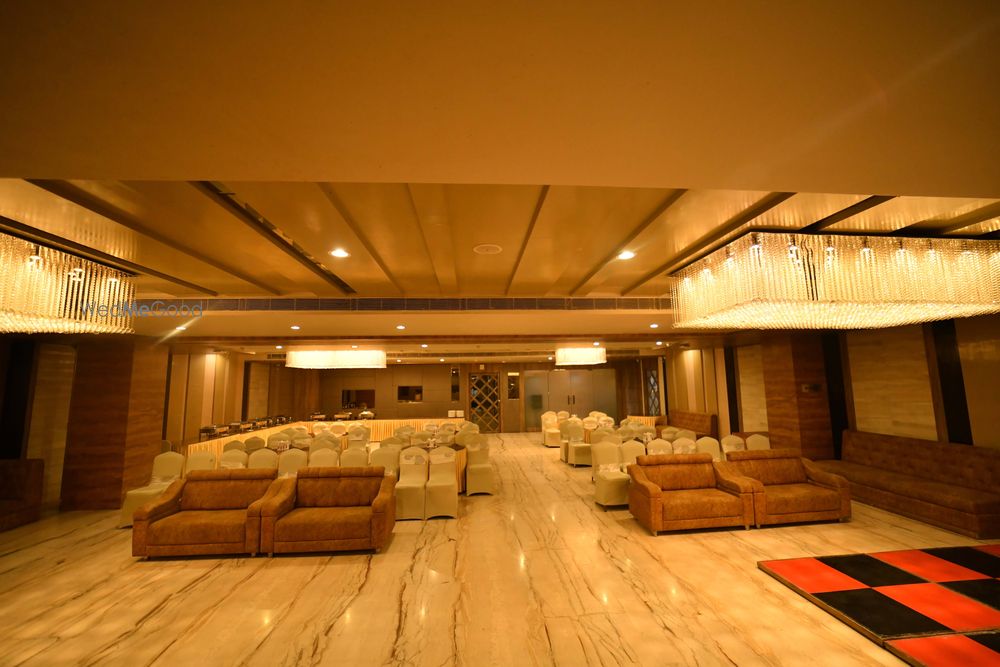 Photo By SH&B - Hotel Millennium Inn - Venues