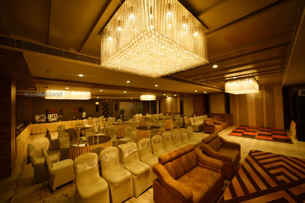 Photo By SH&B - Hotel Millennium Inn - Venues
