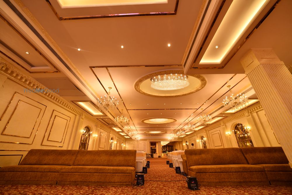 Photo By SH&B - Hotel Millennium Inn - Venues