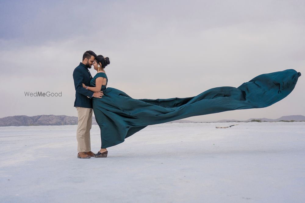 Photo By Weddings by Dev - Pre Wedding - Pre Wedding Photographers