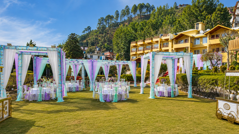 Foxoso Misty Oaks Resort