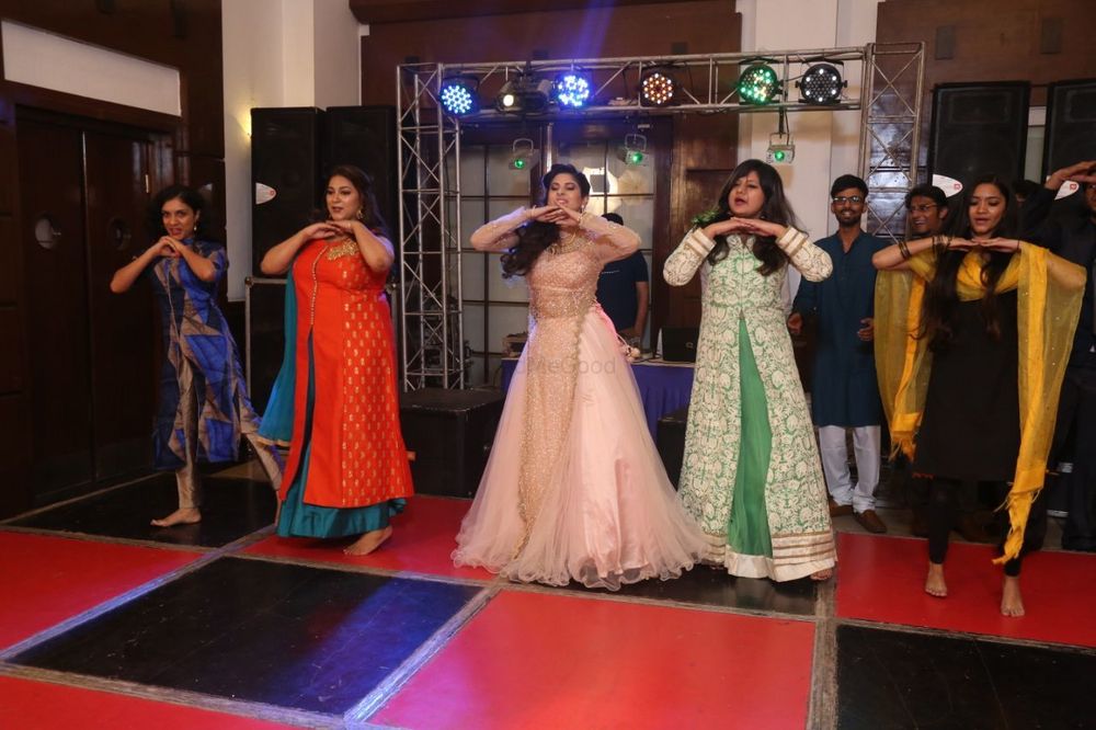 Photo By Lets Dance It - Sangeet Choreographer