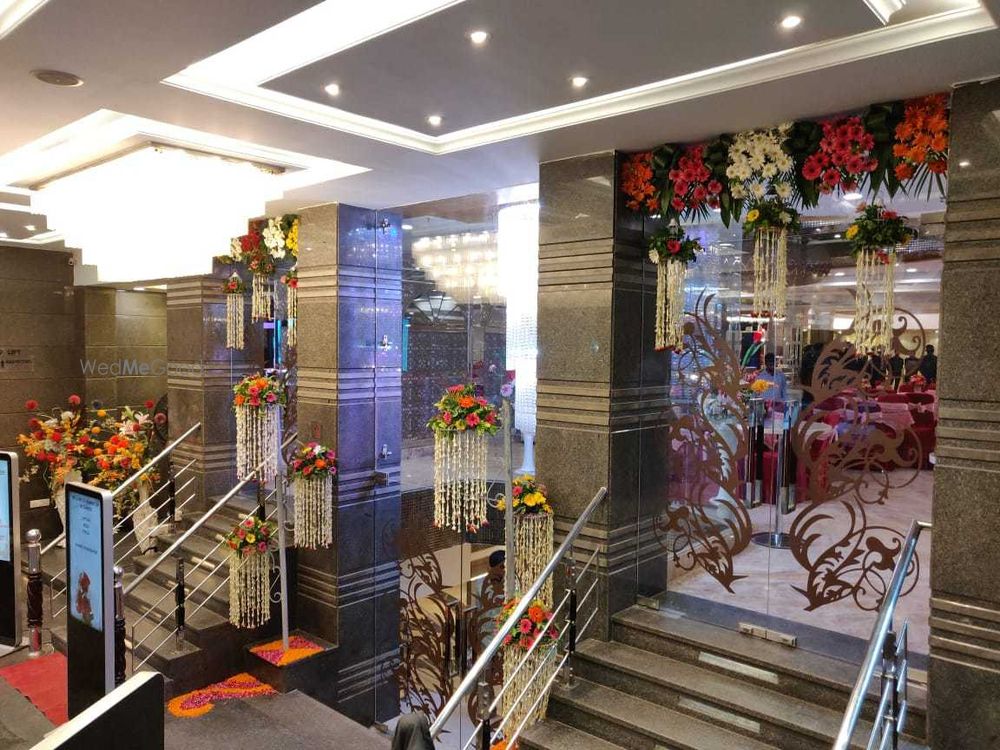 Photo By Chandelier by Sandoz - Venues