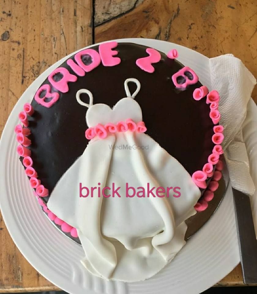 Photo By Brick Bakers - Cake