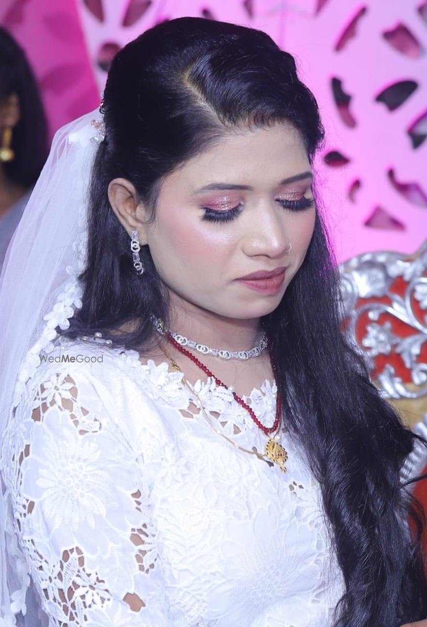 Photo By Priyanka Makeovers - Bridal Makeup