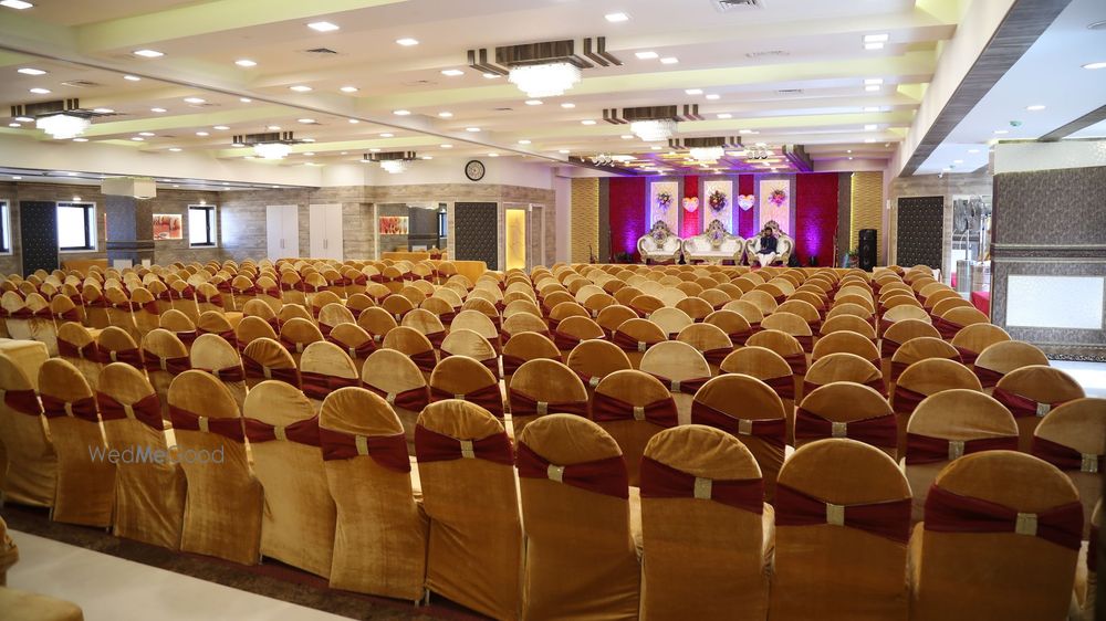 Anant Royal Banquet, Kandivali