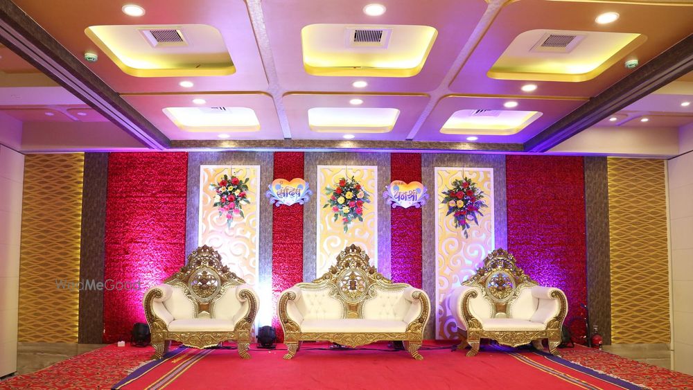 Anant Royal Banquet, Kandivali