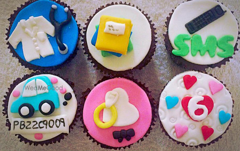 Photo By Beyond Cakes - Favors