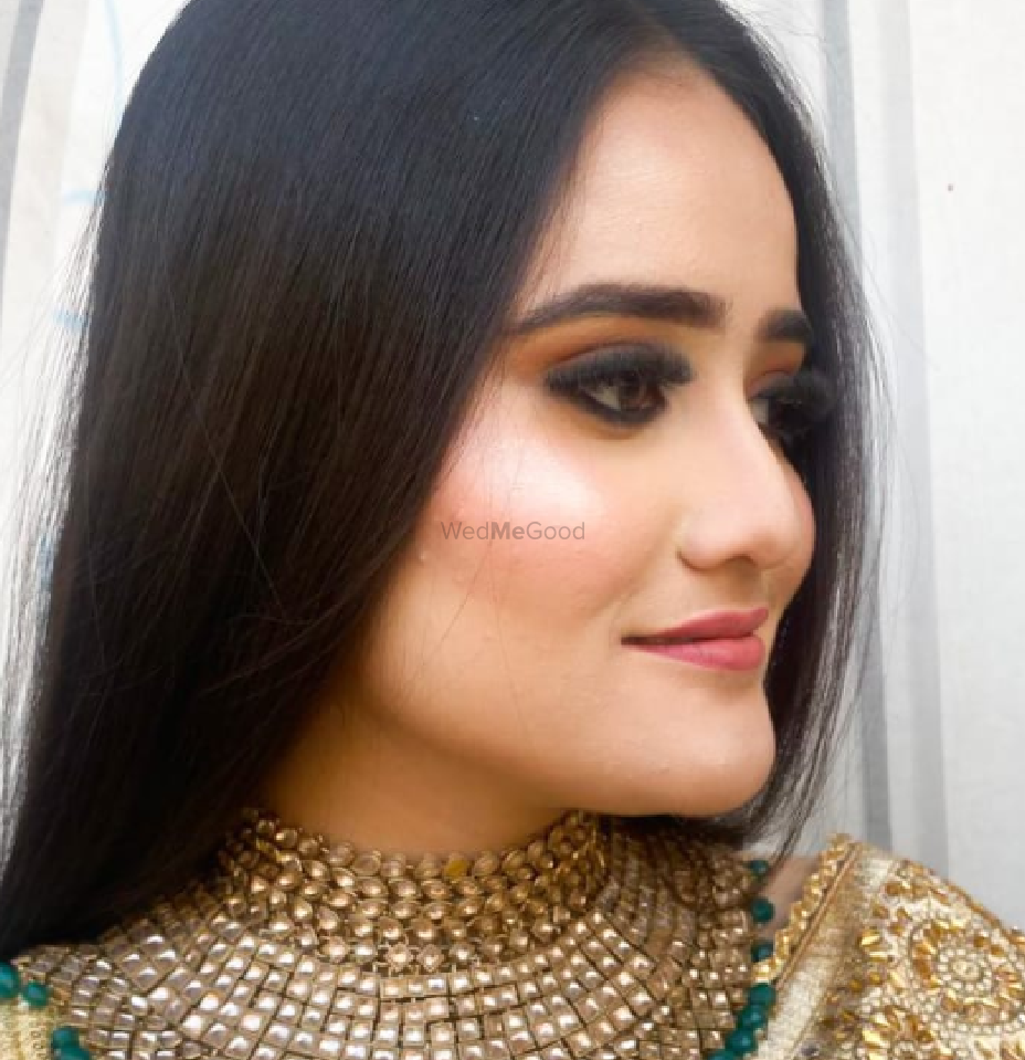 Priya Pradhan Makeup