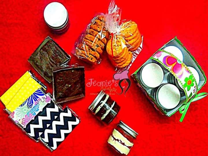 Photo By Jeanies Bakes - Favors