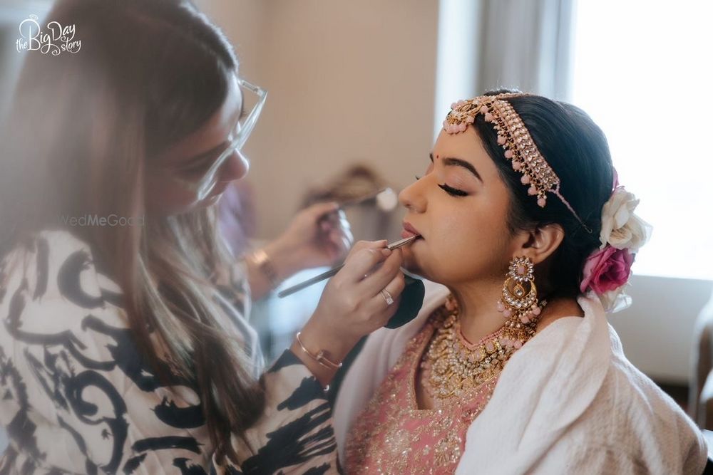 Photo By Divyaa Khemnani makeovers - Bridal Makeup