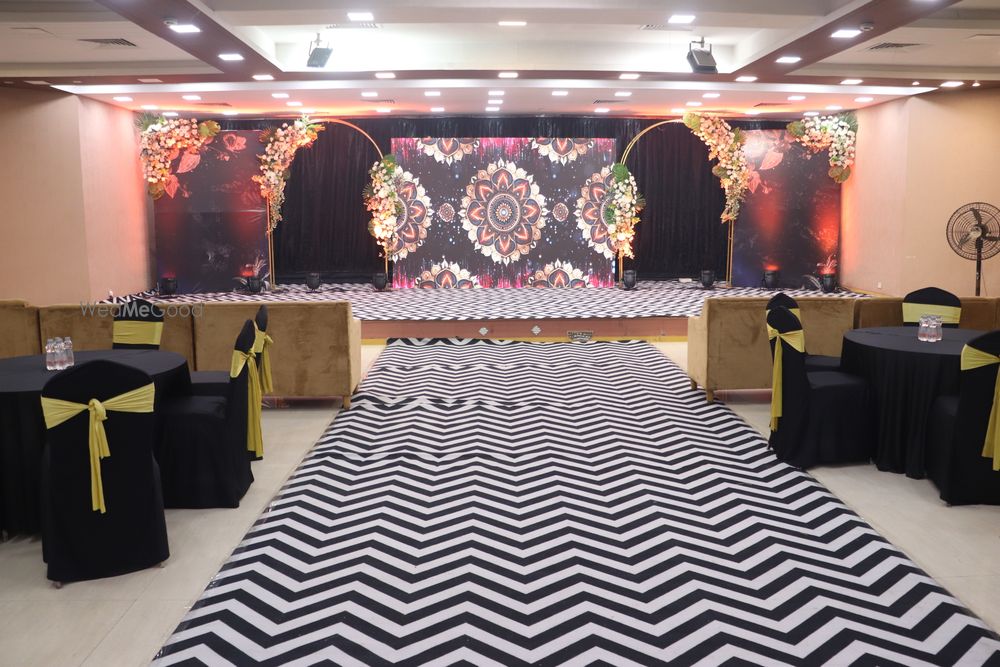 Photo By De Grandeur Hotel and Banquets, Thane - Venues